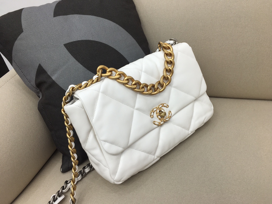 Lambskin 19 Large Handbag Flap Bag AS1161 White